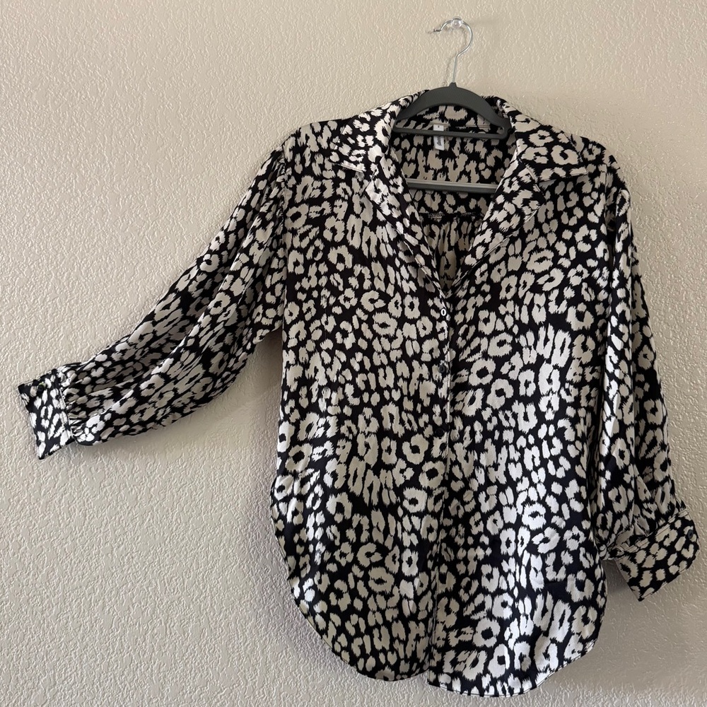 GLAM Stylish Black and White Women's Top